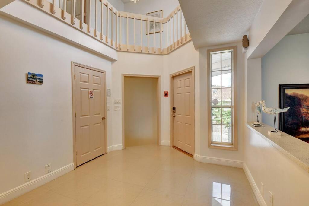 5 Bedroom Mansion With Pool And Non-Heated Jacuzzi Games In ボイントンビーチ エクステリア 写真