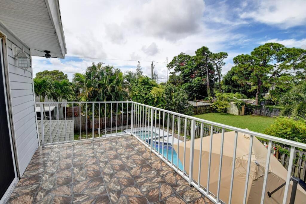 5 Bedroom Mansion With Pool And Non-Heated Jacuzzi Games In ボイントンビーチ エクステリア 写真