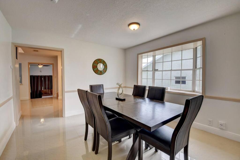 5 Bedroom Mansion With Pool And Non-Heated Jacuzzi Games In ボイントンビーチ エクステリア 写真